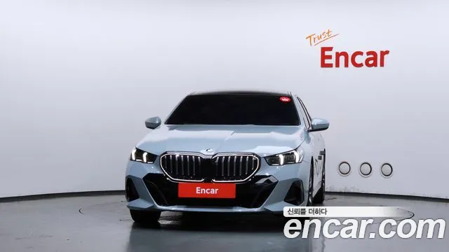 BMW 5 серии 2025 thumb 3