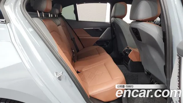 BMW 5 серии 2025 thumb 11