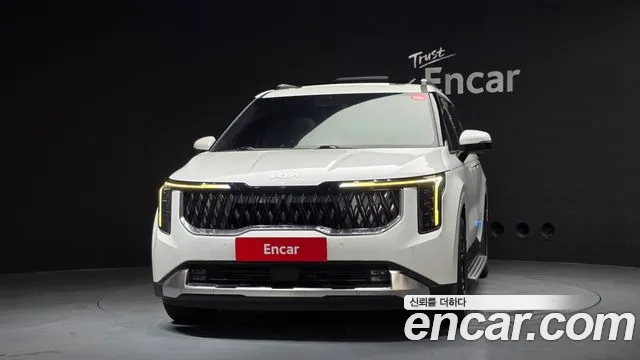 Kia Carnival 2024 thumb 3