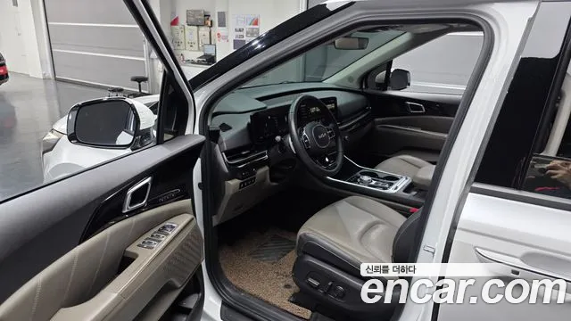 Kia Carnival 2024 thumb 10