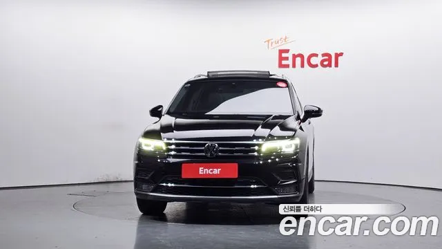 Volkswagen Tiguan 2019 thumb 3