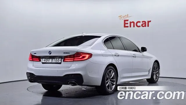 BMW 5 серии 2018 thumb 2