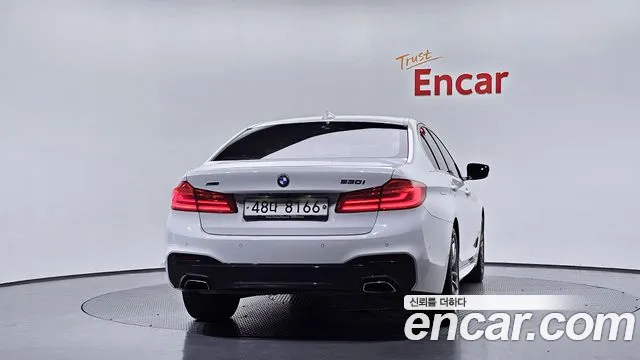 BMW 5 серии 2018 thumb 4