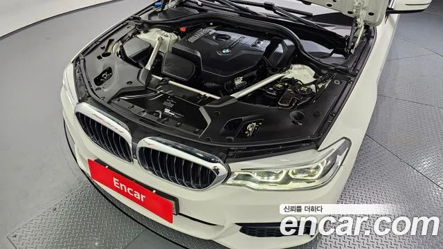 BMW 5 серии 2018 thumb 6