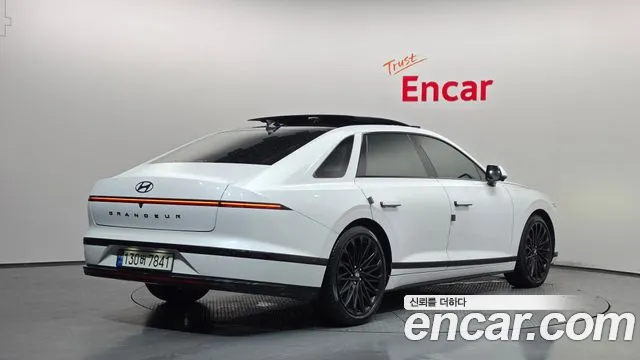 Hyundai Grandeur 2023 thumb 2