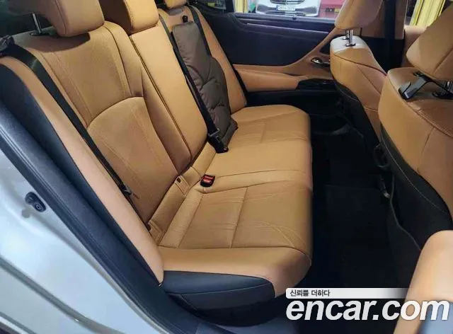 Lexus ES 2023 thumb 9