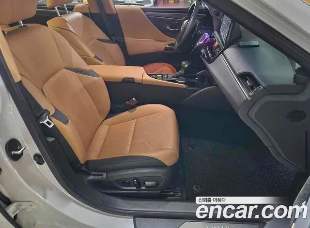 Lexus ES 2023 thumb 10