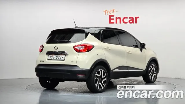 Renault Captur 2016 thumb 2