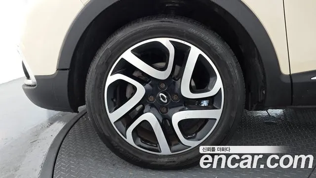 Renault Captur 2016 thumb 5