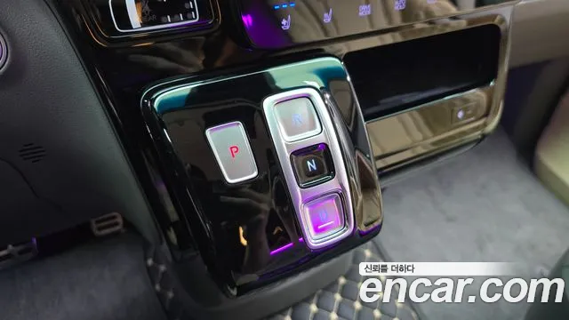 Hyundai Staria 2023 thumb 9