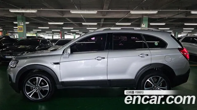 Chevrolet Captiva 2016 thumb 2