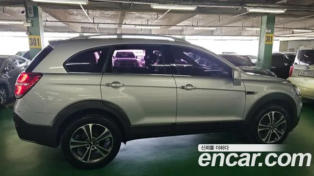Chevrolet Captiva 2016 thumb 3