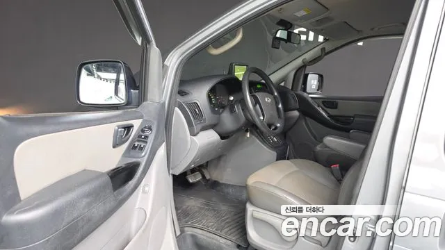 Hyundai Starex 2011 thumb 10