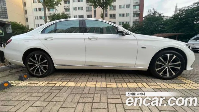 Mercedes-Benz E-Класс 2021 thumb 6