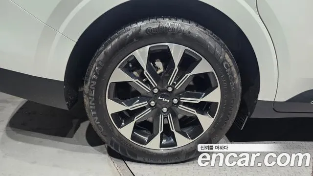 Kia Carnival 2023 thumb 5
