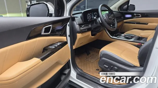 Kia Carnival 2023 thumb 10