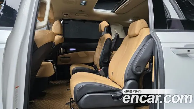 Kia Carnival 2023 thumb 12
