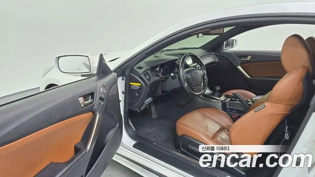 Hyundai Genesis 2013 thumb 10