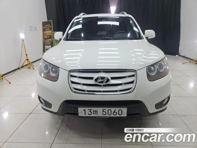 Hyundai Santa Fe 2010 thumb 2