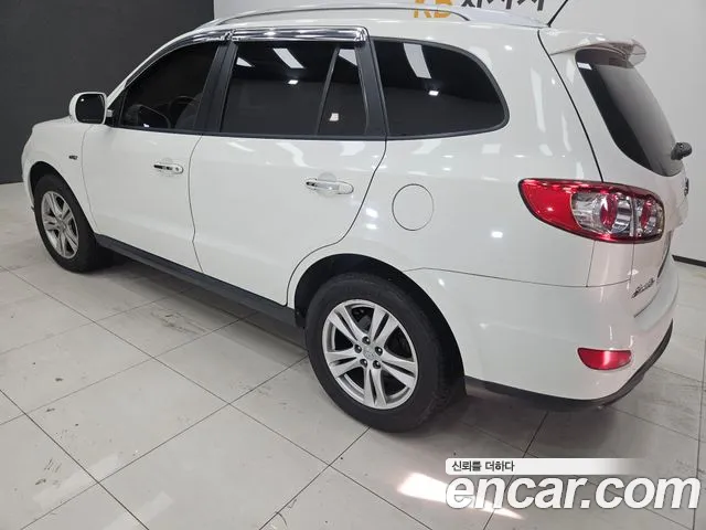 Hyundai Santa Fe 2010 thumb 12
