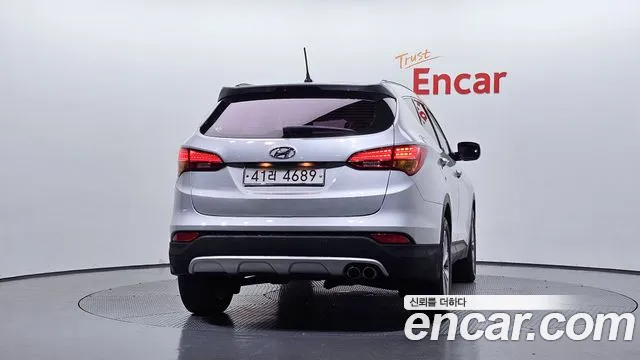 Hyundai Santa Fe 2012 thumb 4