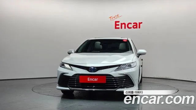 Toyota Camry 2024 thumb 3