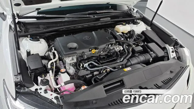 Toyota Camry 2024 thumb 6