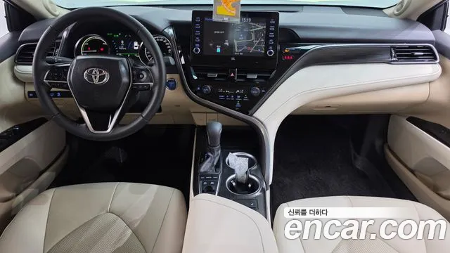 Toyota Camry 2024 thumb 7
