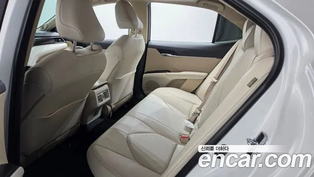 Toyota Camry 2024 thumb 11