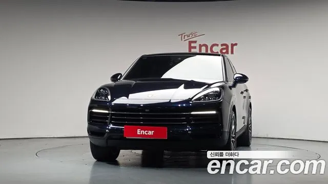 Porsche Cayenne 2021 thumb 2