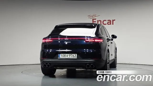 Porsche Cayenne 2021 thumb 3