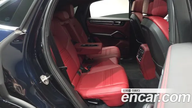 Porsche Cayenne 2021 thumb 11