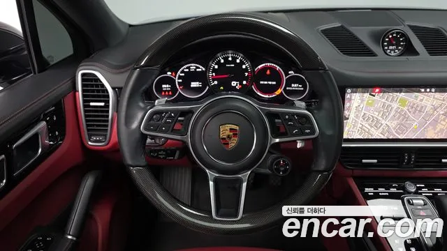 Porsche Cayenne 2021 thumb 12