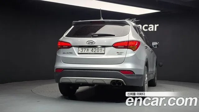 Hyundai Santa Fe 2013 thumb 4