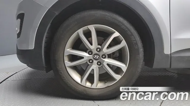 Hyundai Santa Fe 2013 thumb 5