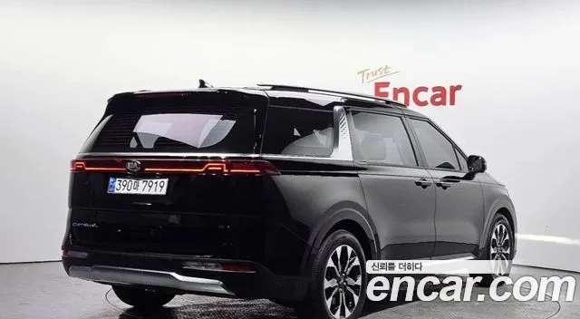 Kia Carnival 2021 thumb 2