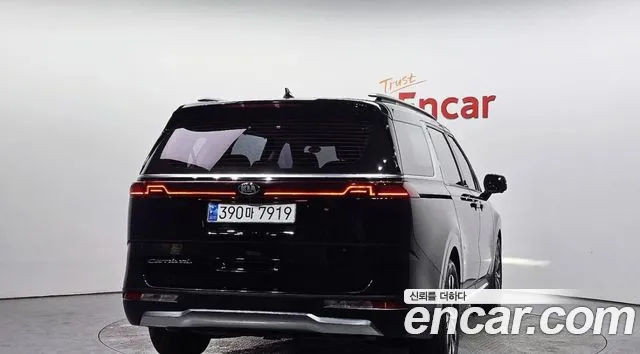 Kia Carnival 2021 thumb 4