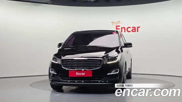 Kia Carnival 2018 thumb 3
