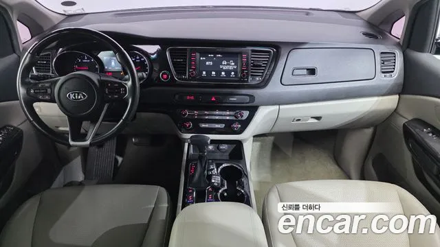 Kia Carnival 2018 thumb 7
