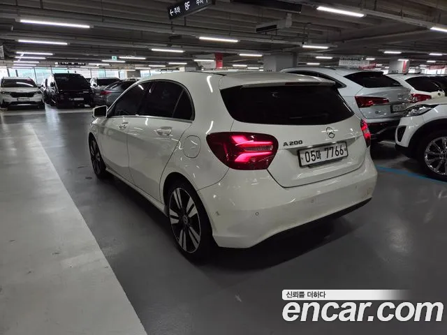 Mercedes-Benz A-Класс 2018 thumb 2