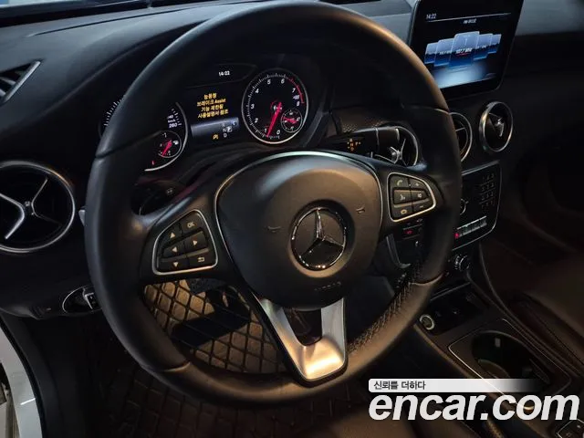 Mercedes-Benz A-Класс 2018 thumb 9