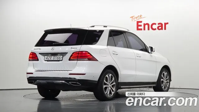 Mercedes-Benz GLE 2016 thumb 2