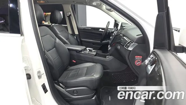 Mercedes-Benz GLE 2016 thumb 11