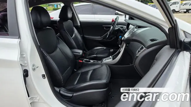 Hyundai Avante 2011 thumb 11