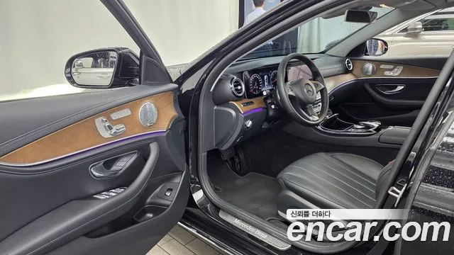 Mercedes-Benz E-Класс 2018 thumb 10