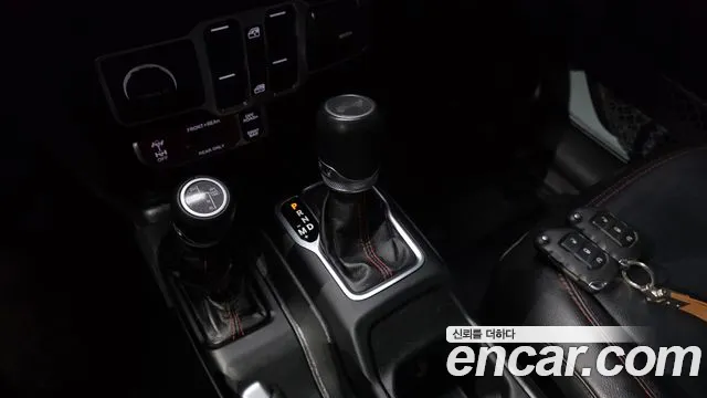 Jeep Wrangler 2023 thumb 9