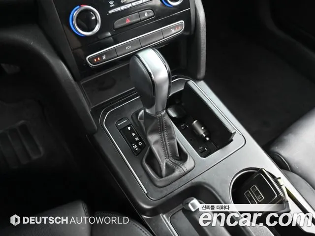 Renault Megane 2018 thumb 9