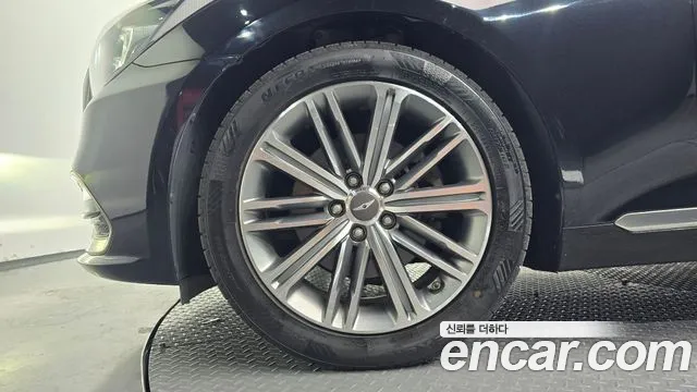 Genesis G80 2019 thumb 4
