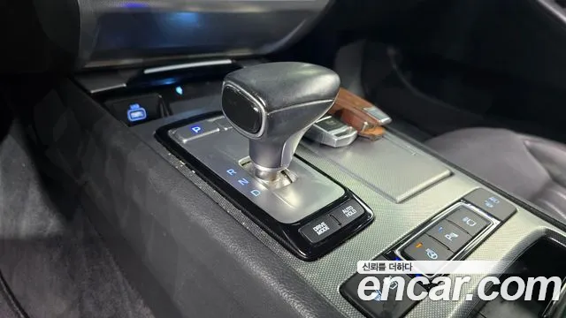 Genesis G80 2019 thumb 8