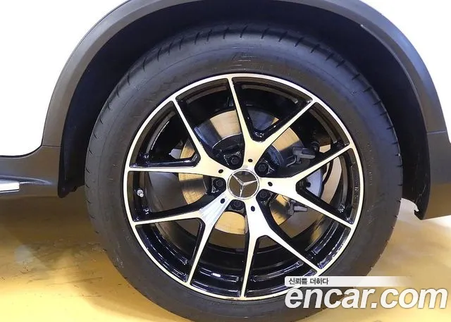 Mercedes-Benz GLC 2022 thumb 5